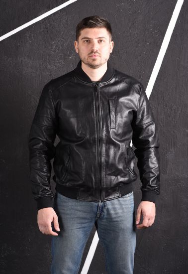 Бомбер из экокожи