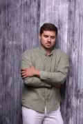 Сорочка з льону з коміром-стійкою олива